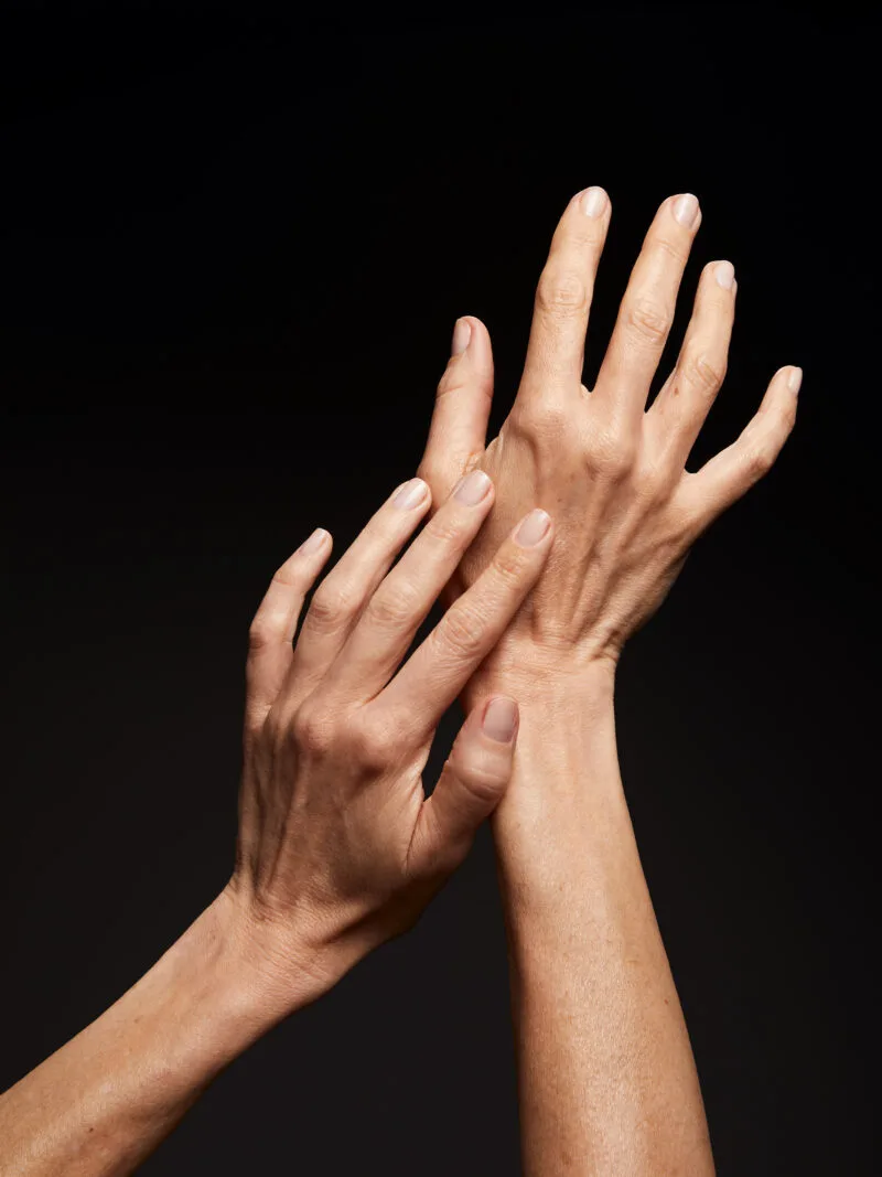 innofaith_obs_s06_laura_hands_0083